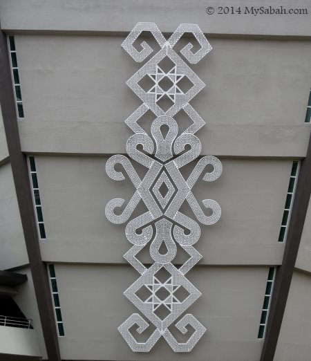motif on Sabah Art Gallery building