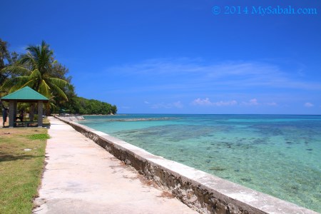 shelter at Bak-Bak Beach