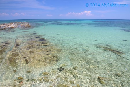 laut di Pantai Bak-Bak