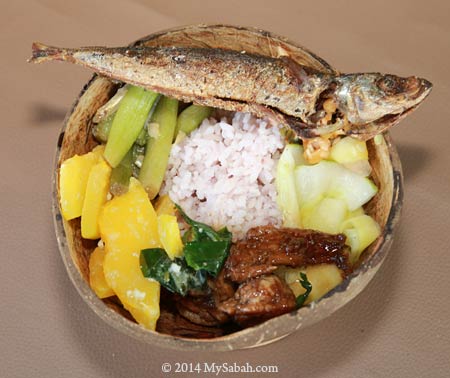 traditional food in coconut shell