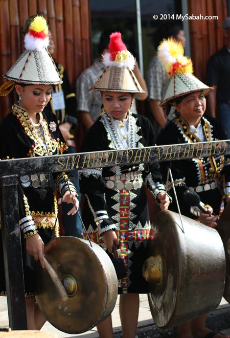 Kadazan Papar girls playing gong