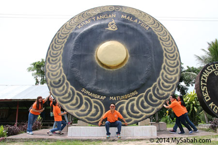 biggest gong in Malaysia