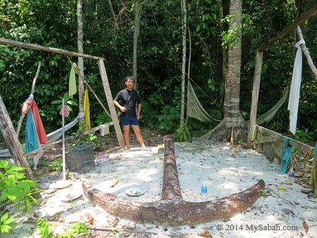old anchor of Mengalum Island