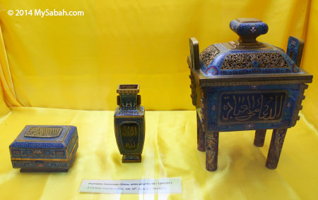 Chinese incense burner of late 19th century