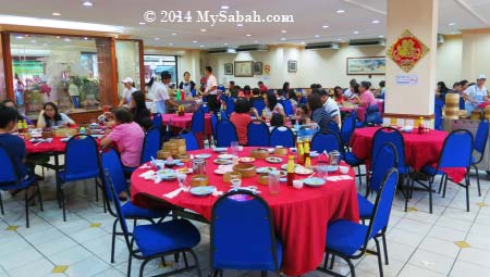 interior of Foo Phing Dim Sum restaurant