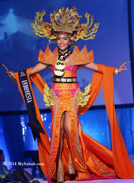 Best National Costume: Miss Scuba Indonesia