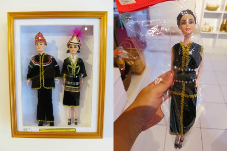 dolls in traditional costumes