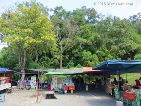 food stalls of Tun Fuad Stephens Park