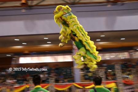 lion dance on stilts