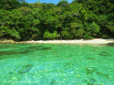 hidden beach of Sapi Island