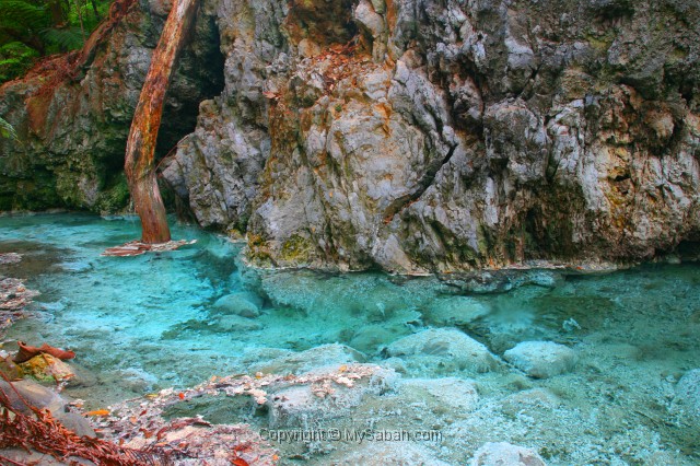 sulphurous-springs-img_7679.jpg