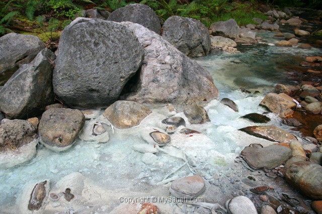 sulphurous-springs-img_7728.jpg