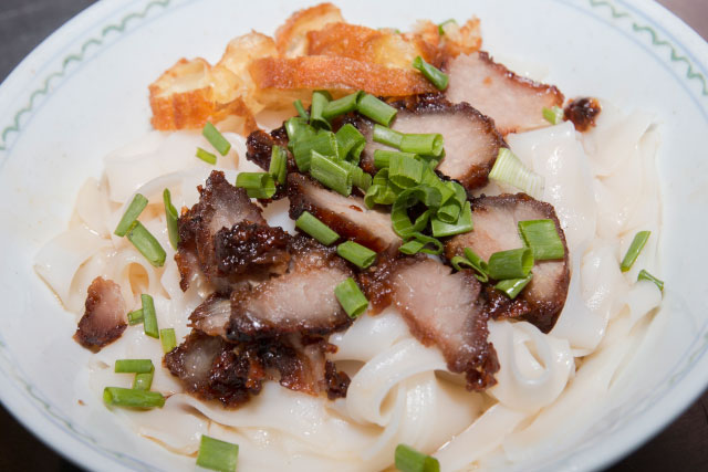 Kueh Teow Noodle with Deep-fried Pork