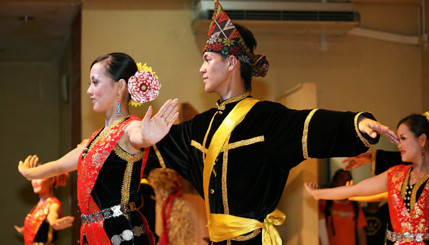 Sumazau dance of Kadazan Penampang