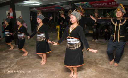 Sumazau dance by Dusun Tambunan people