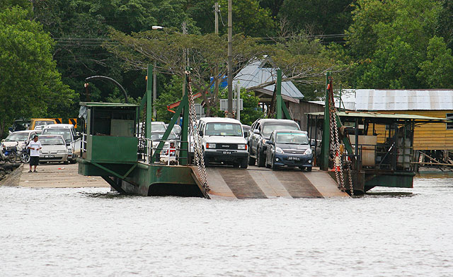 Kuala Penyu ferry