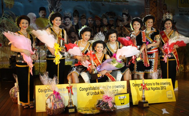 Unduk Ngadau 2012 (Harvest Festival Queen)