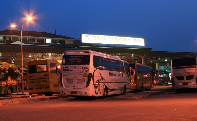 Bus terminal