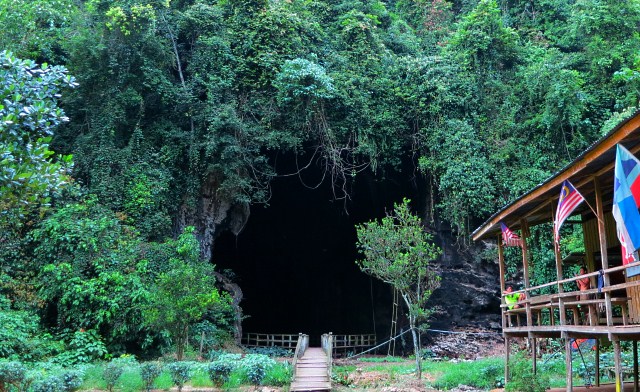 Gomantong Caves, the Largest Cave of Sabah