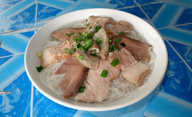 Mee Sup Pipin: in Love with Sabah Noodle Soup