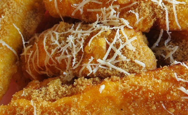 Pisang Goreng Cheese (Fried Banana with Cheese)