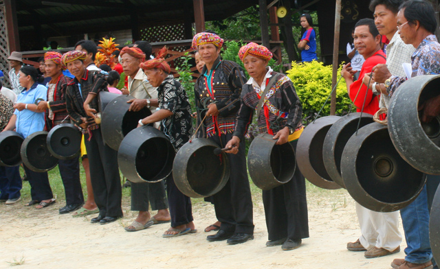 Gong of Sabah and Gong Making in Kg. Sumangkap