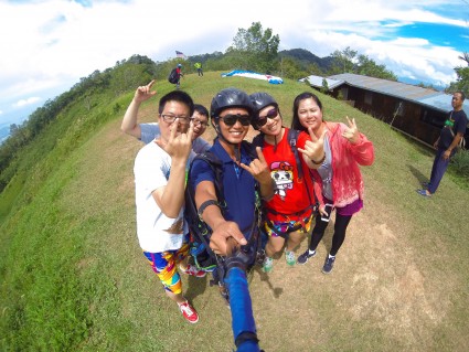 Group photo before paragliding