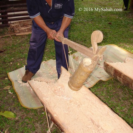 Tool to break down sago palm