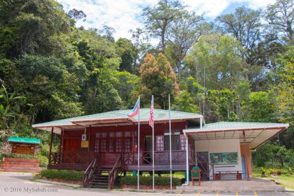 Ticket counter and office of Sabah Parks (Mahua)