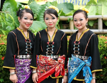 Dusun Tatana girls from Kuala Penyu