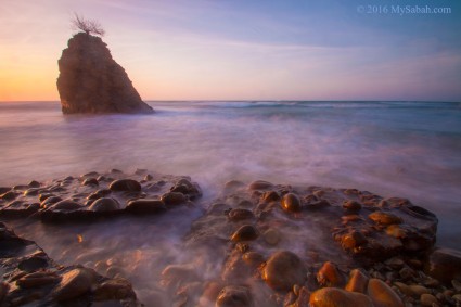 Batu Luang during high tide hour