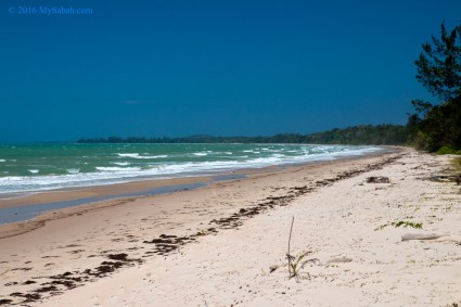 Tempurong Beach is a few Kilometers long