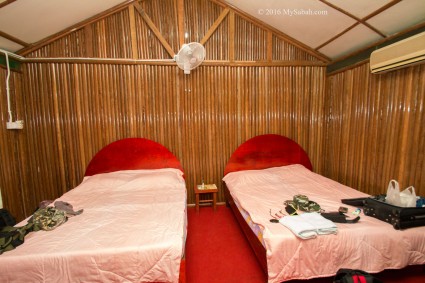 Double Bed Room of Tempurong Golden Beach Resort