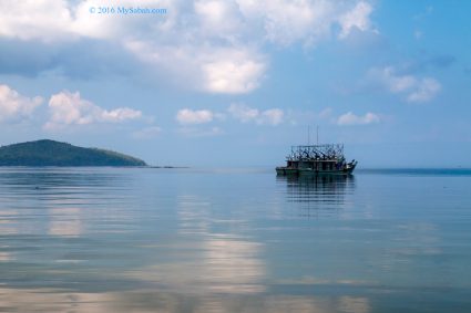 Fishing boats at Kelambu Beach