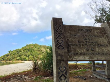 Rip tide warning at Kelambu Beach