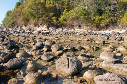 Rocky beach at the end of Bawang Jamal Beach