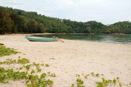 Loro Kecil Beach