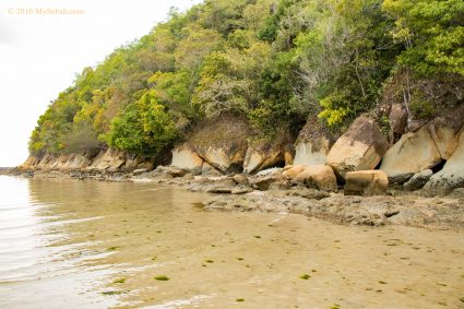 Rocky shore of Loro Kecil