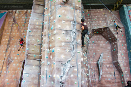 busy climbers in SICC