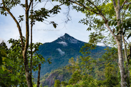 Mount Nombuyukong in Serinsim