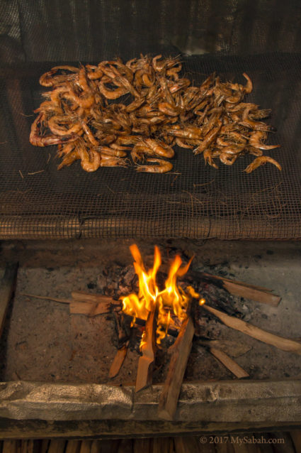 The burning wood for Smoked Shrimps