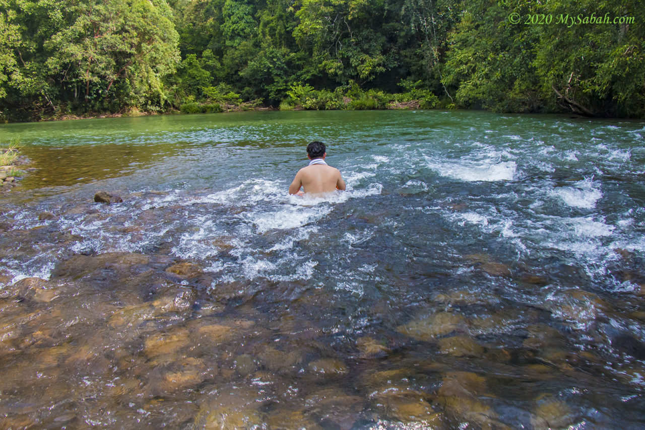 Natural Jacuzzi in Kun-Kun River