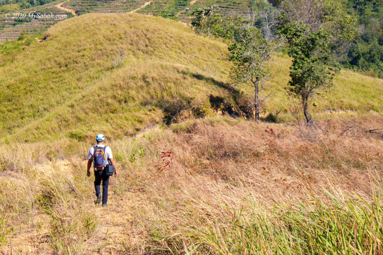 Walking to Wasai Waterfall