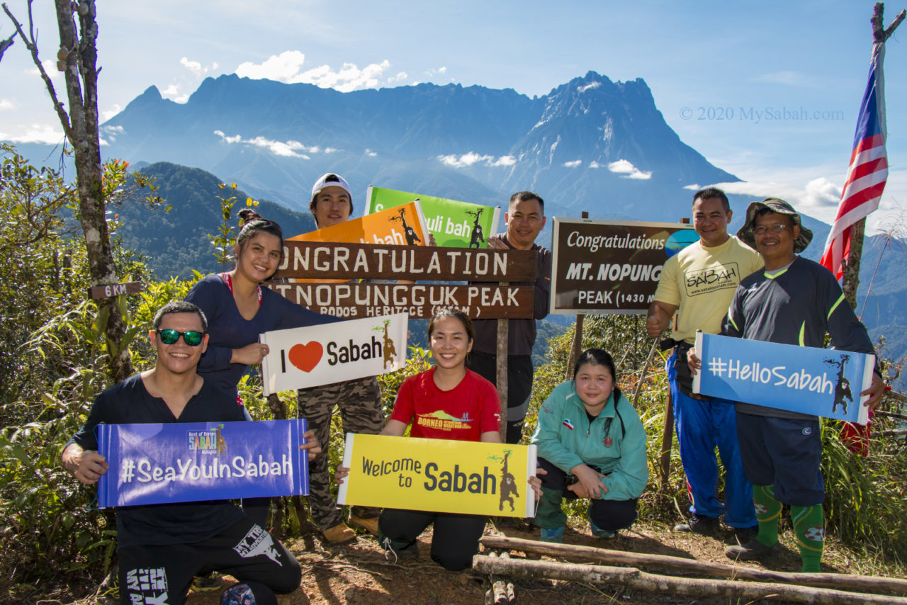 Group photo on the summit of Mount Nopungguk