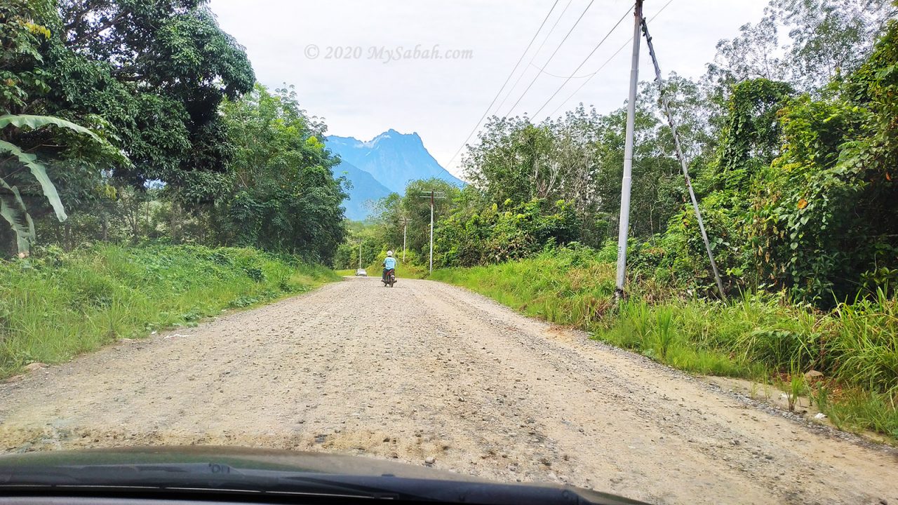 Gravel road to Maranggoi Eco Tourism site (Kampung Pinolobu)