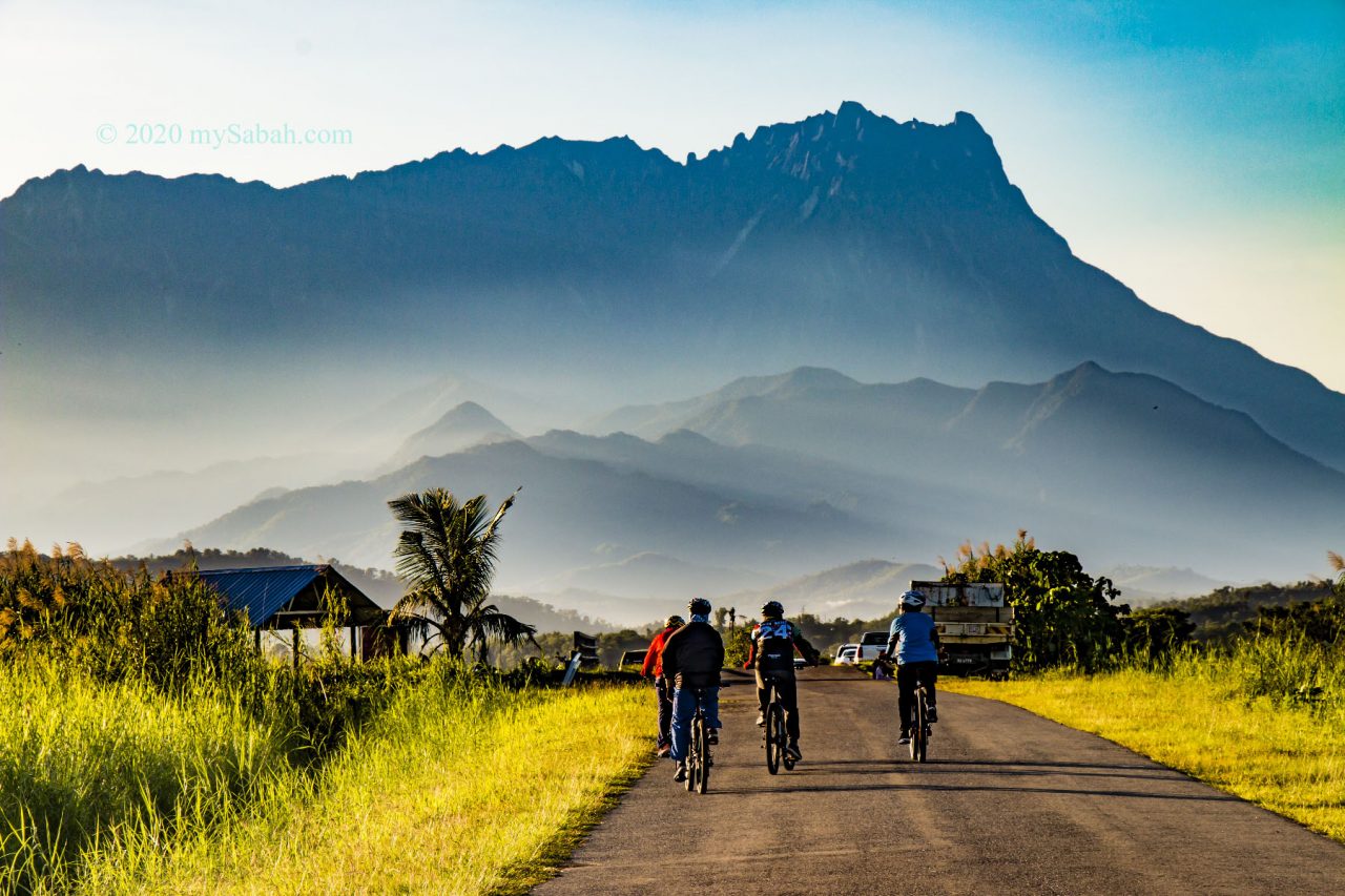 Cyclists at Tempasuk Plains