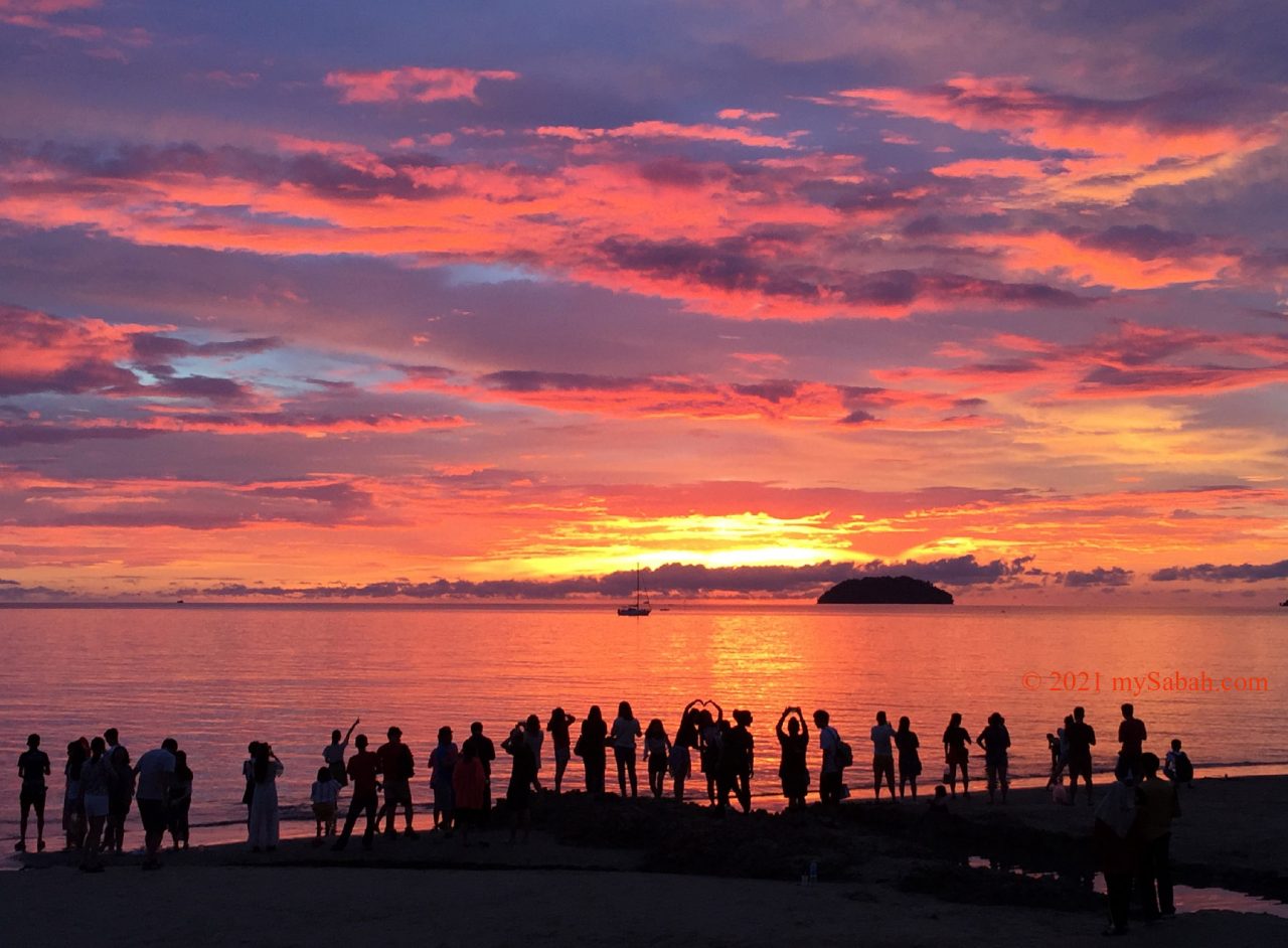 The famous fire cloud of Tanjung Aru sunset