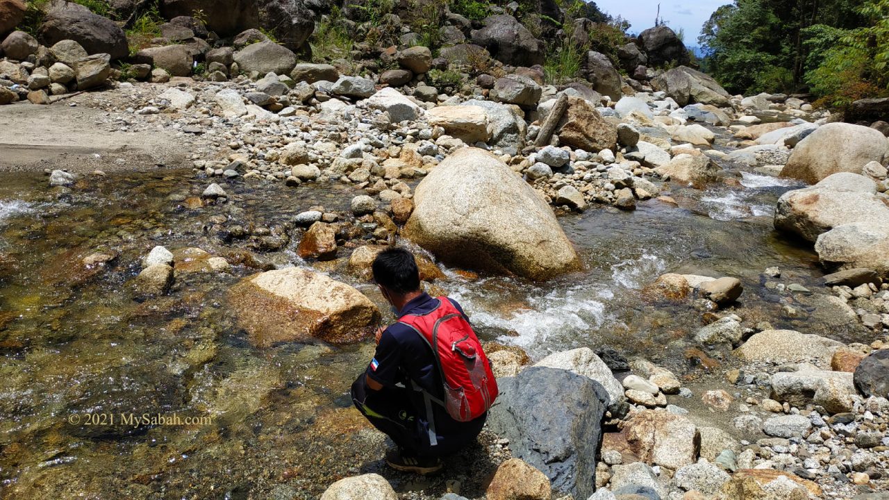 River in loop trail of Maragang Hill hiking