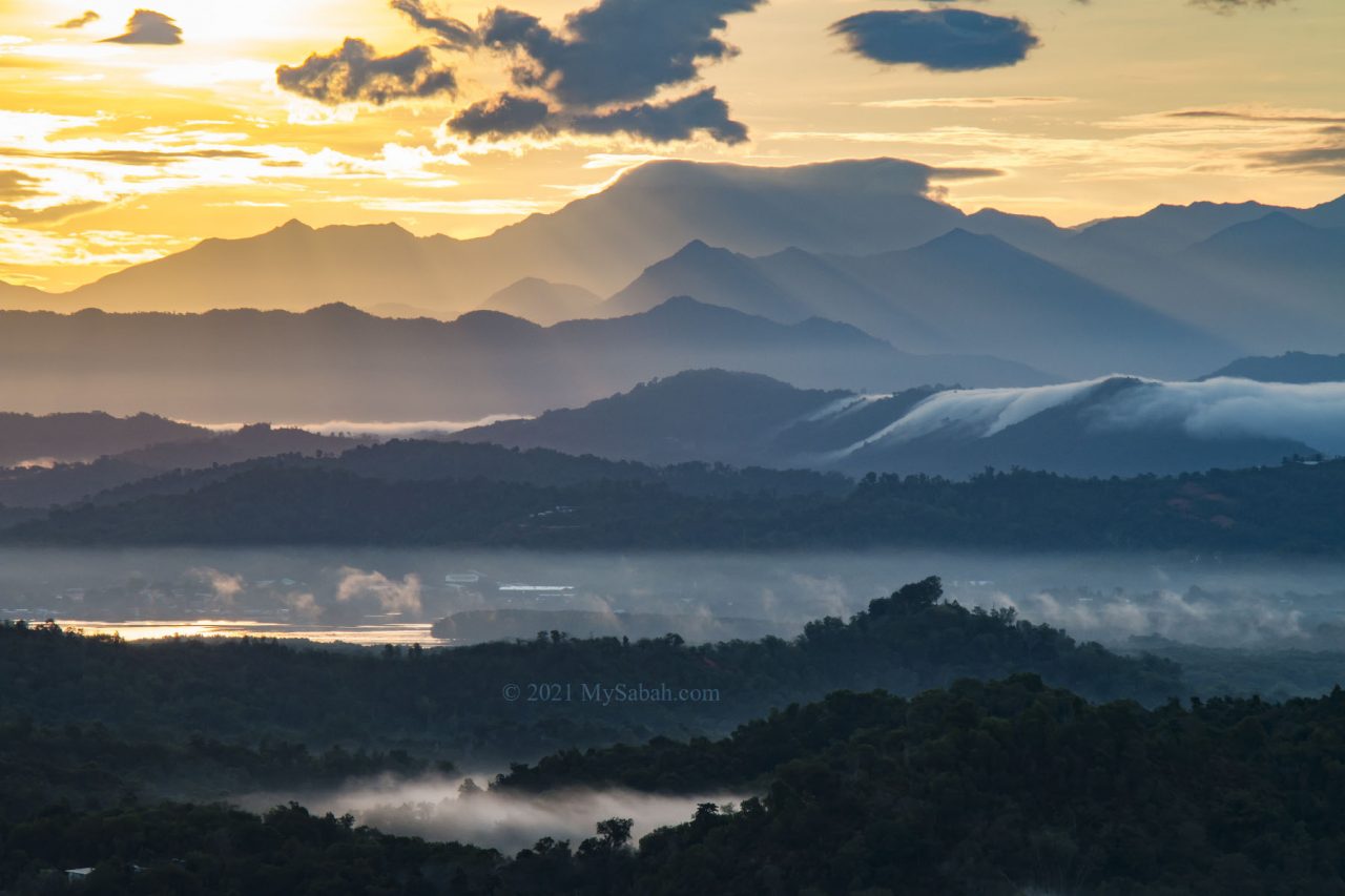 The rolling hills near Mount Kinabalu