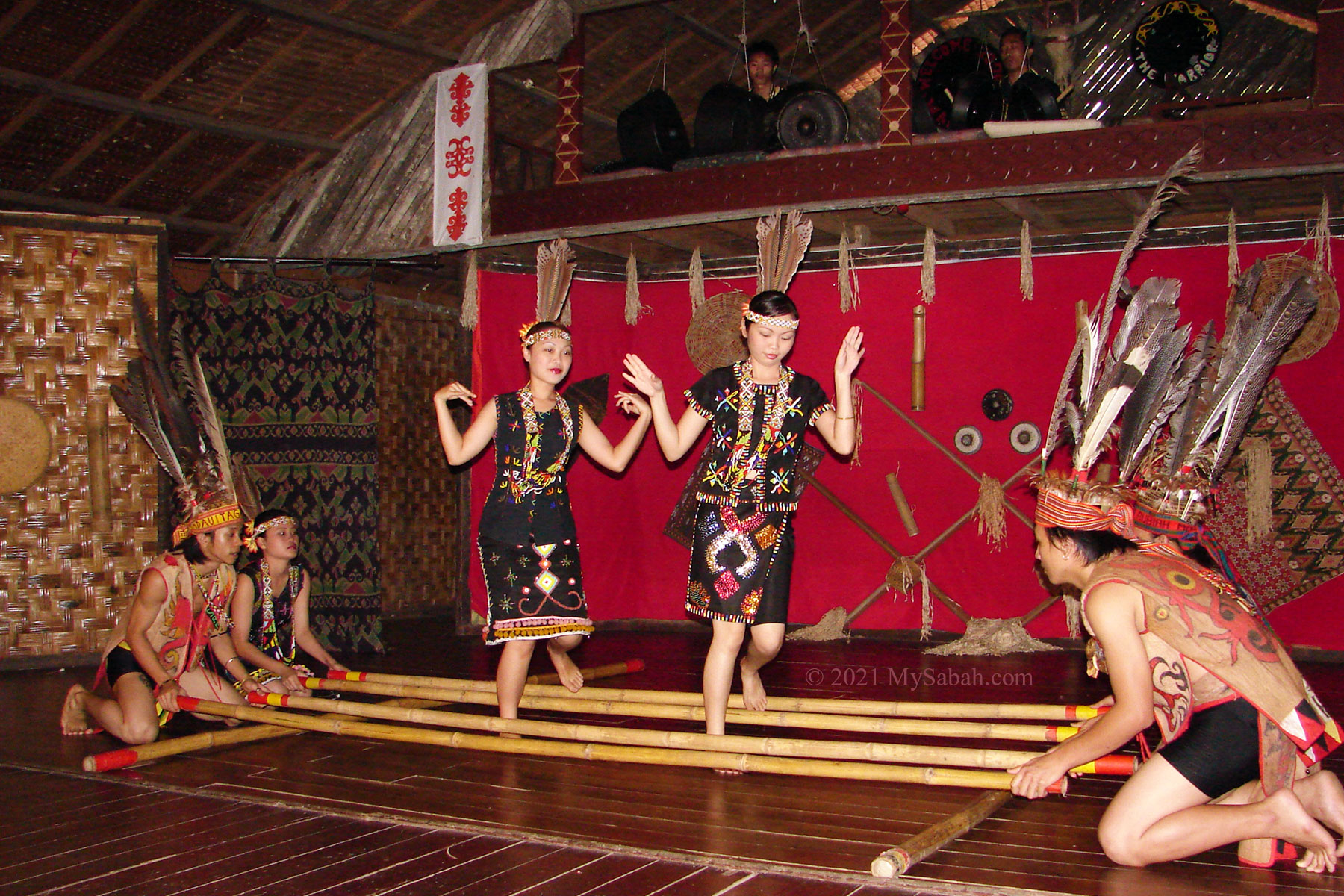 Murut girls dancing Magunatip